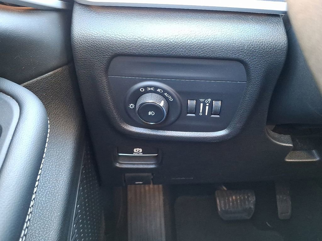 Used 2023 Jeep Grand Cherokee L Limited w/ Trailer Tow Group (B) image 26