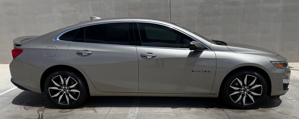 Used 2024 Chevrolet Malibu RS FWD image 3