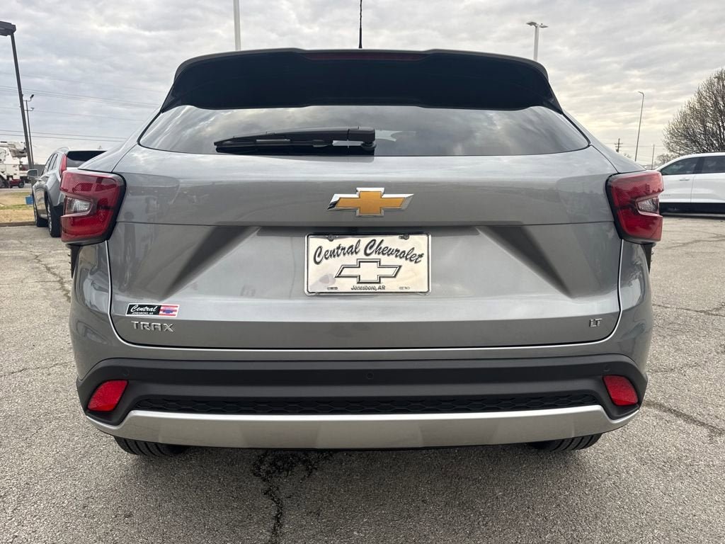 New 2026 Chevrolet Trax LT w/ Driver Confidence Package FWD image 5