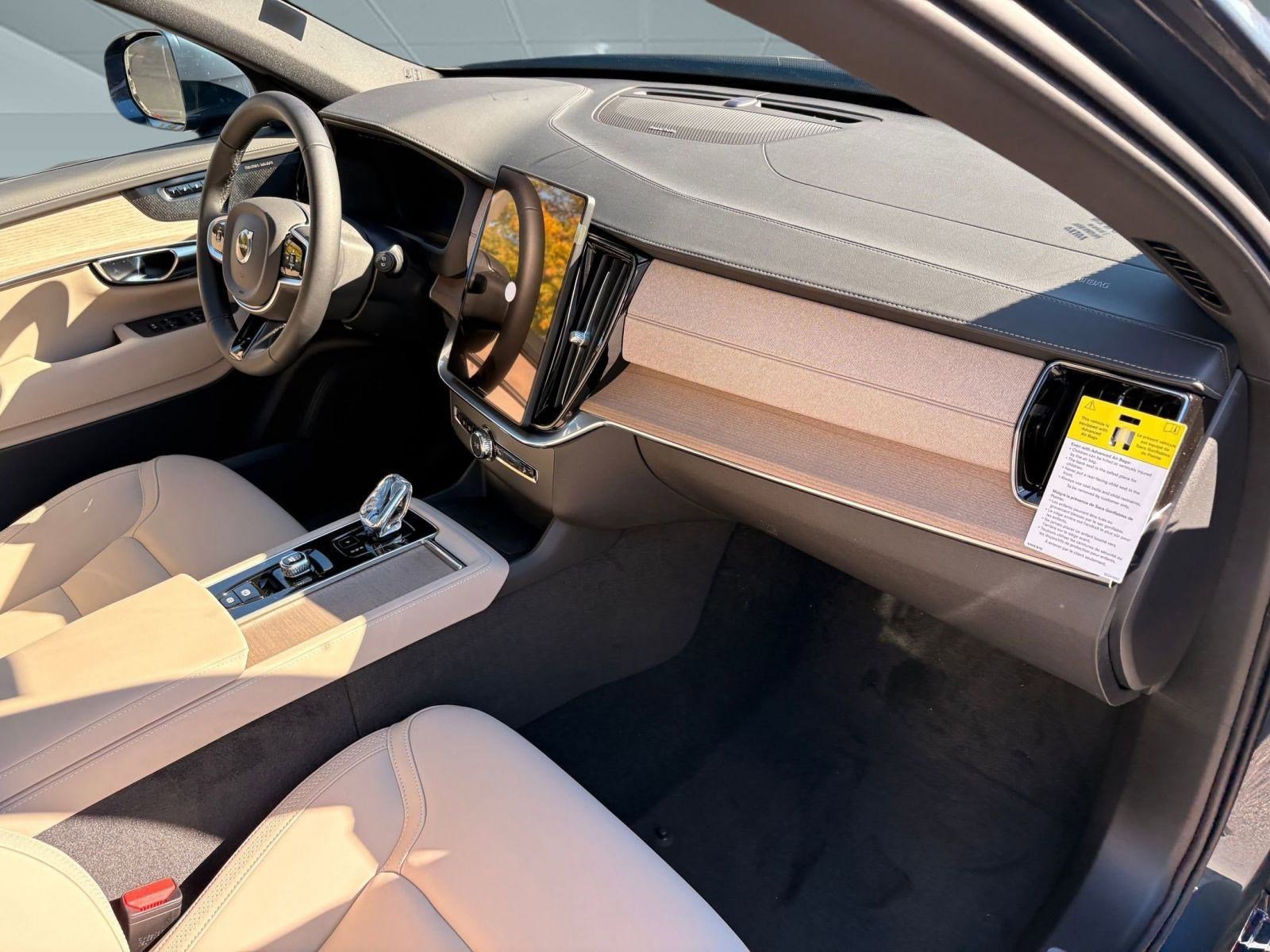 New 2026 Volvo XC90 B6 Plus w/ Protection Package image 28