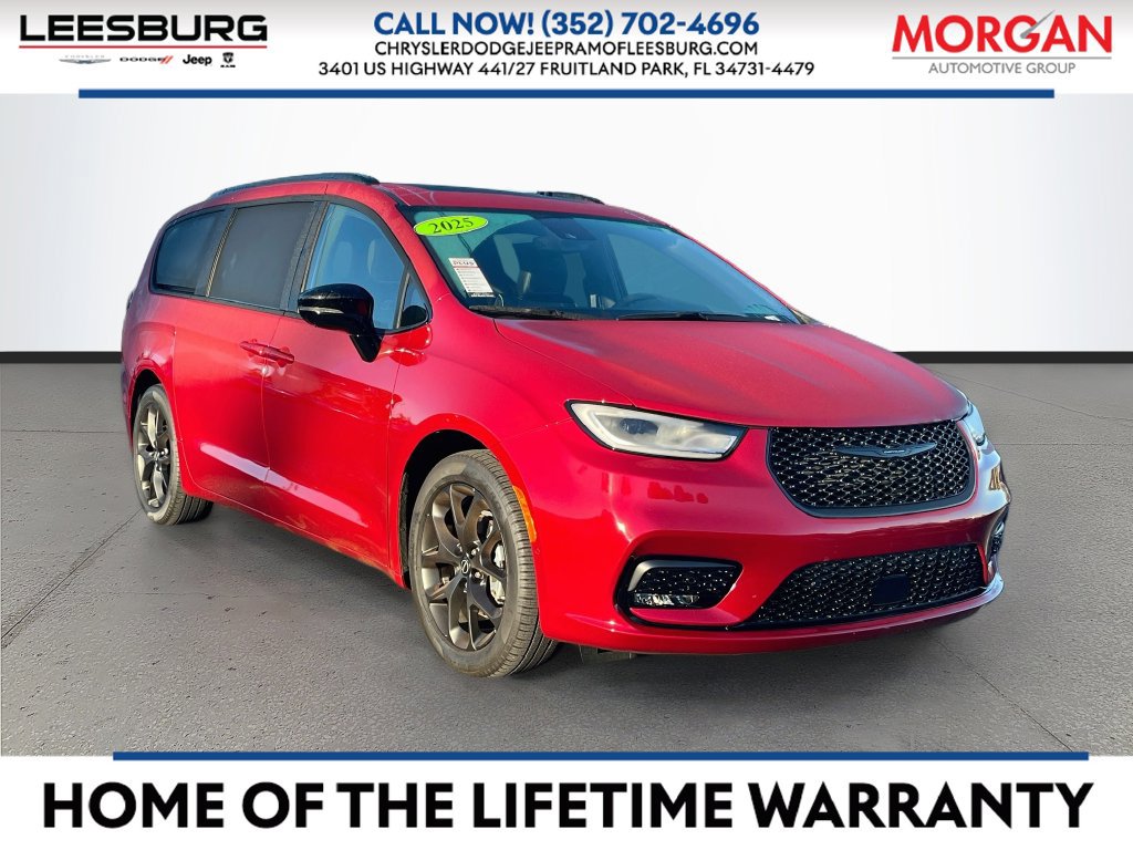 Used 2025 Chrysler Pacifica Limited