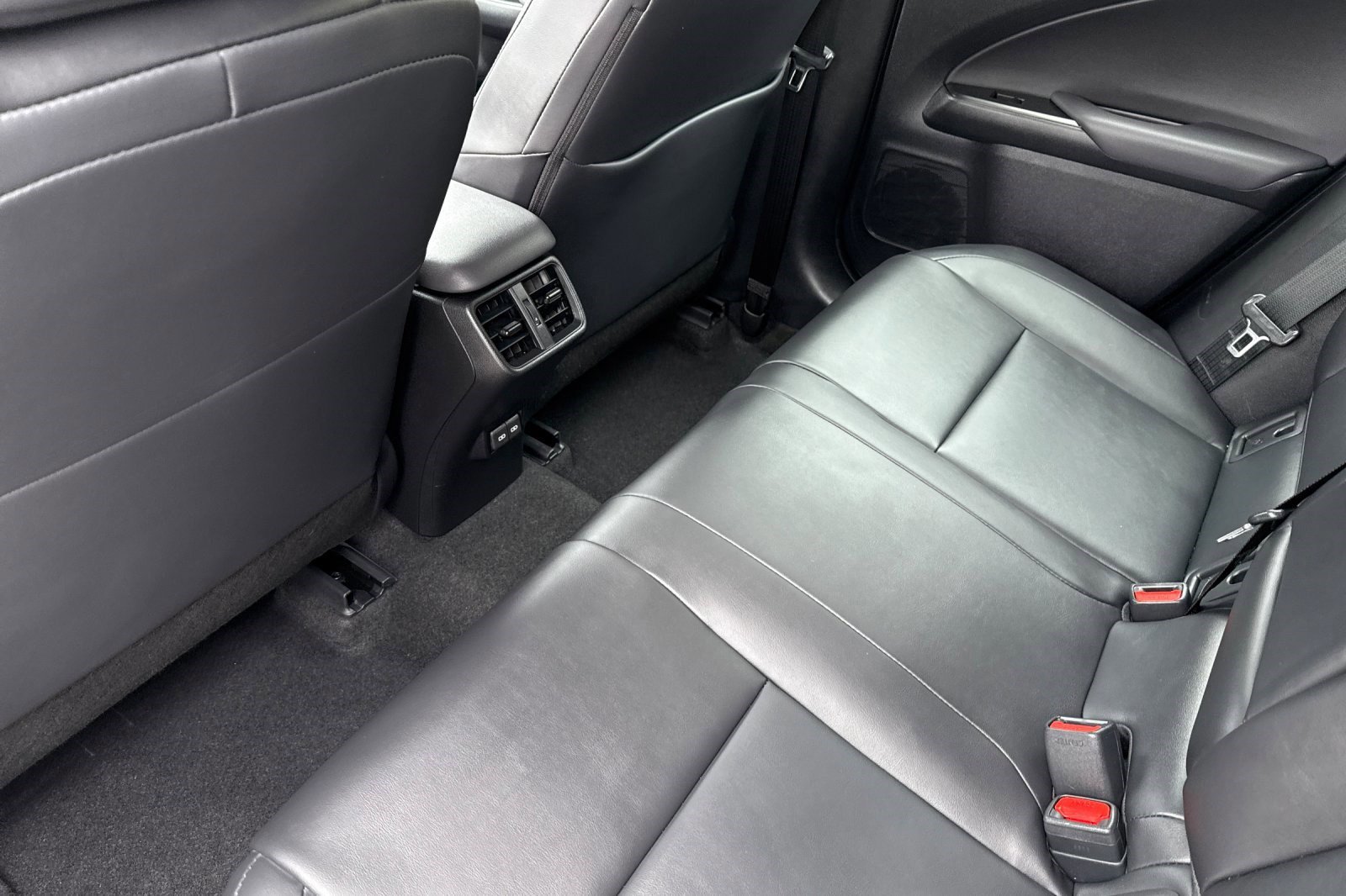 Certified 2025 Lexus UX 300h FWD w/ Accessory Package (Z2) image 25