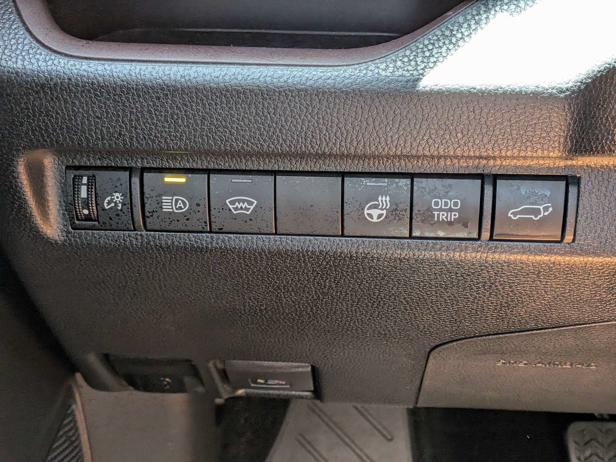 Used 2025 Toyota RAV4 Limited w/ Weather Package FWD image 33