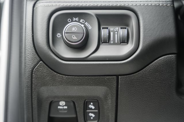 Used 2019 RAM 1500 Limited AWD/4WD image 54