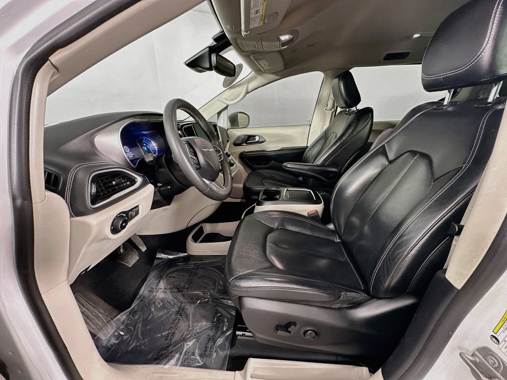 Certified 2022 Chrysler Pacifica Touring-L FWD image 27