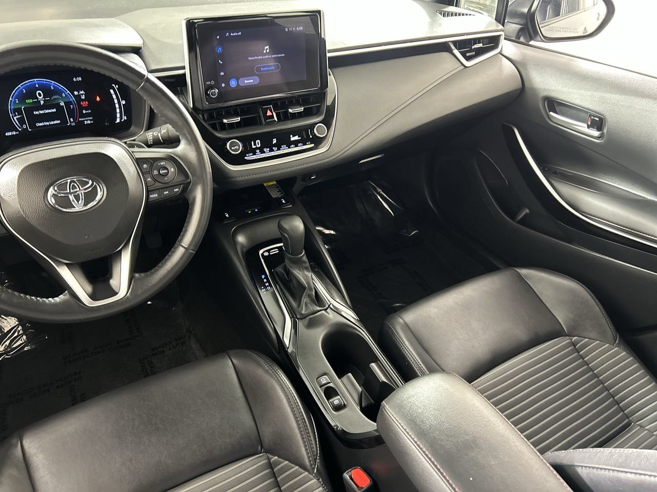 Used 2024 Toyota Corolla XSE FWD image 24