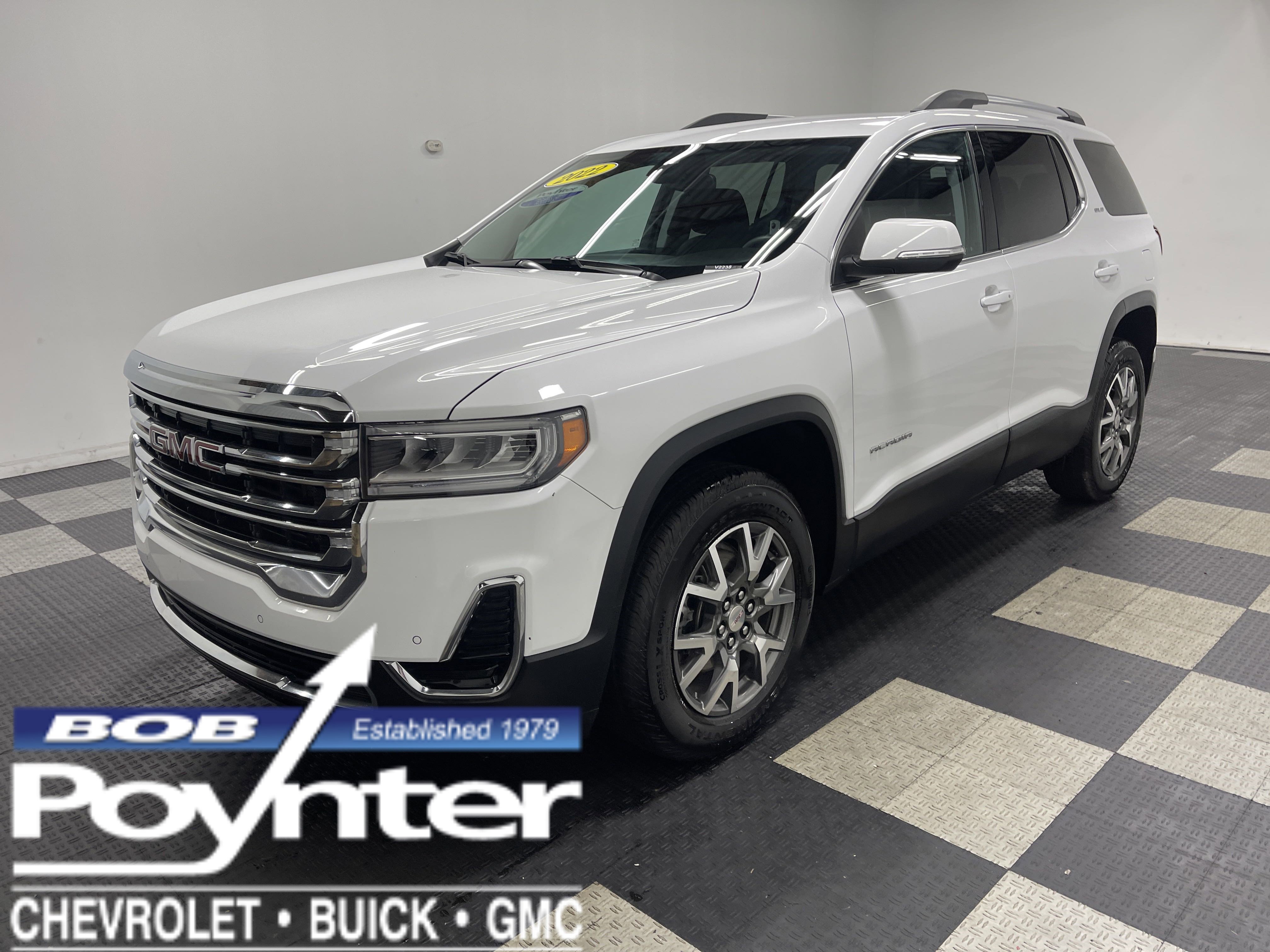 Used 2022 GMC Acadia SLE w/ Driver Convenience Package