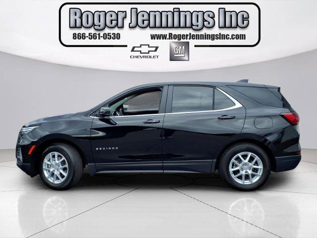 Used 2024 Chevrolet Equinox LT FWD image 2