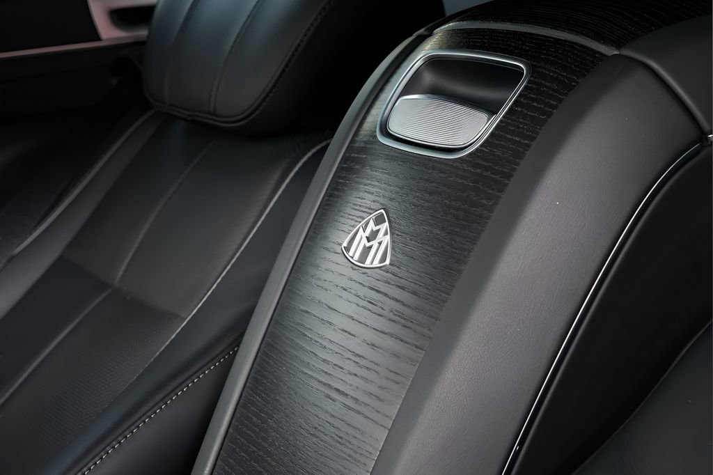 Used 2023 Mercedes-Benz Maybach GLS 600 4MATIC image 40