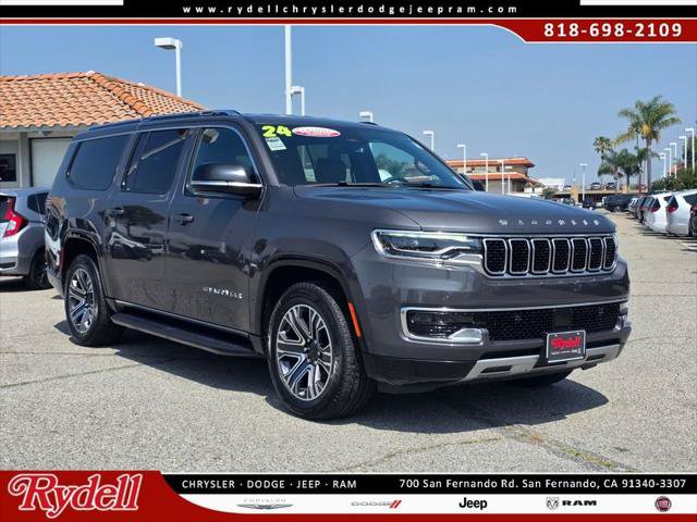 Used 2024 Jeep Wagoneer L Series II w/ Flexible Seating Group AWD/4WD image 1