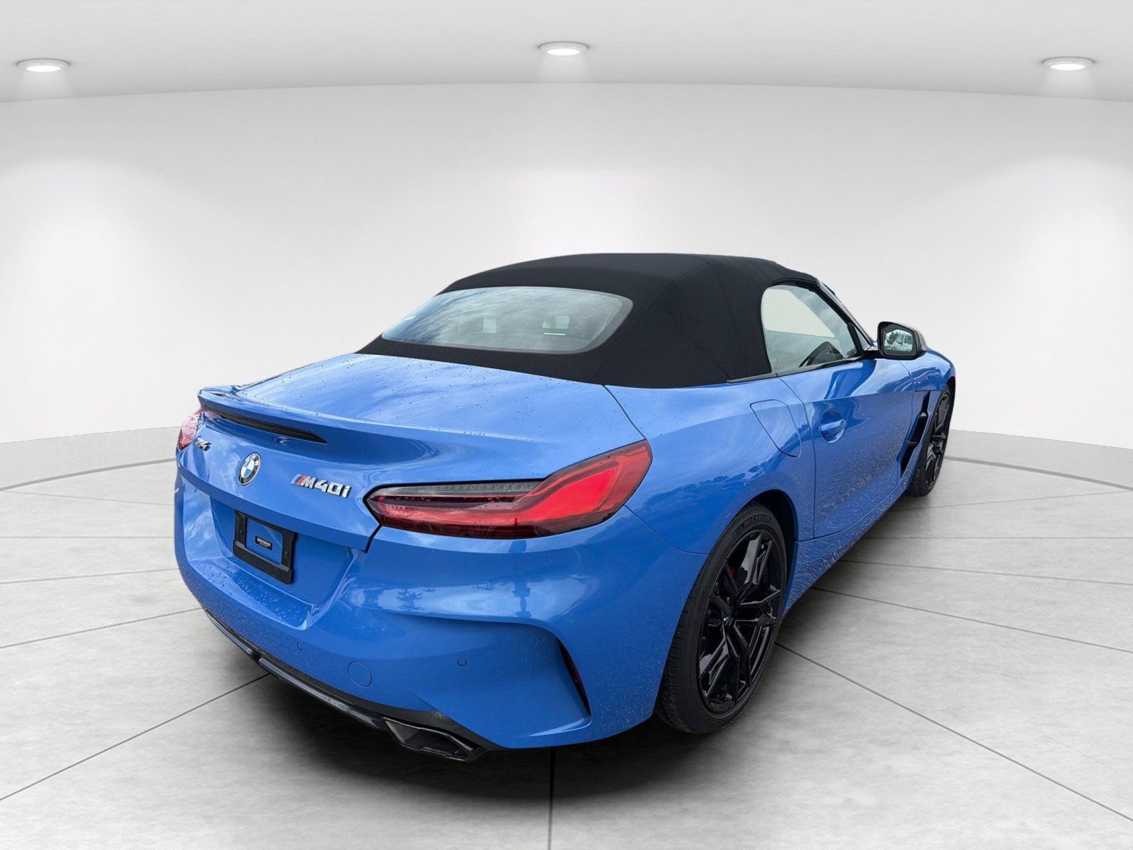 Used 2021 BMW Z4 M40i w/ Executive Package RWD image 4
