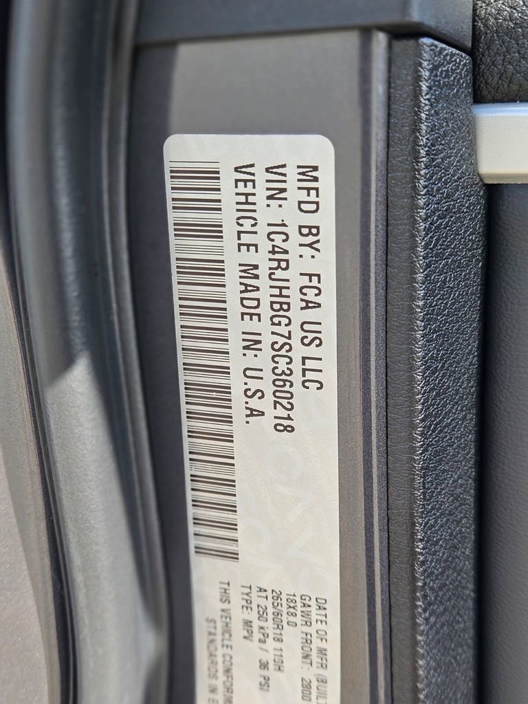 New 2025 Jeep Grand Cherokee Limited image 29