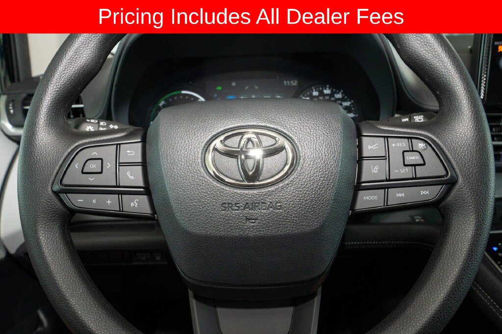 New 2026 Toyota Sienna LE FWD image 18