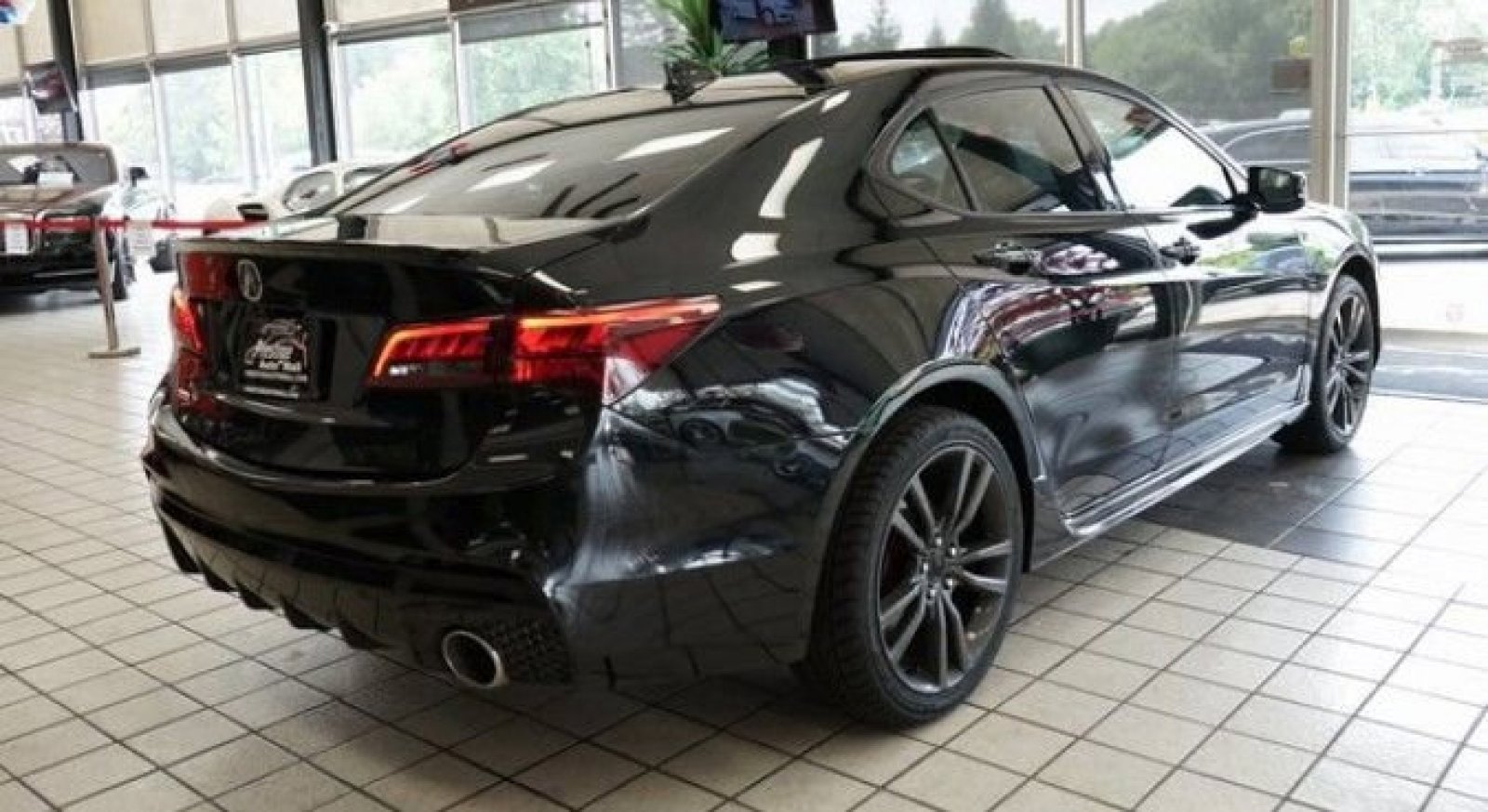 Used 2019 Acura TLX V6 w/ Technology & A-SPEC Pkg FWD image 12