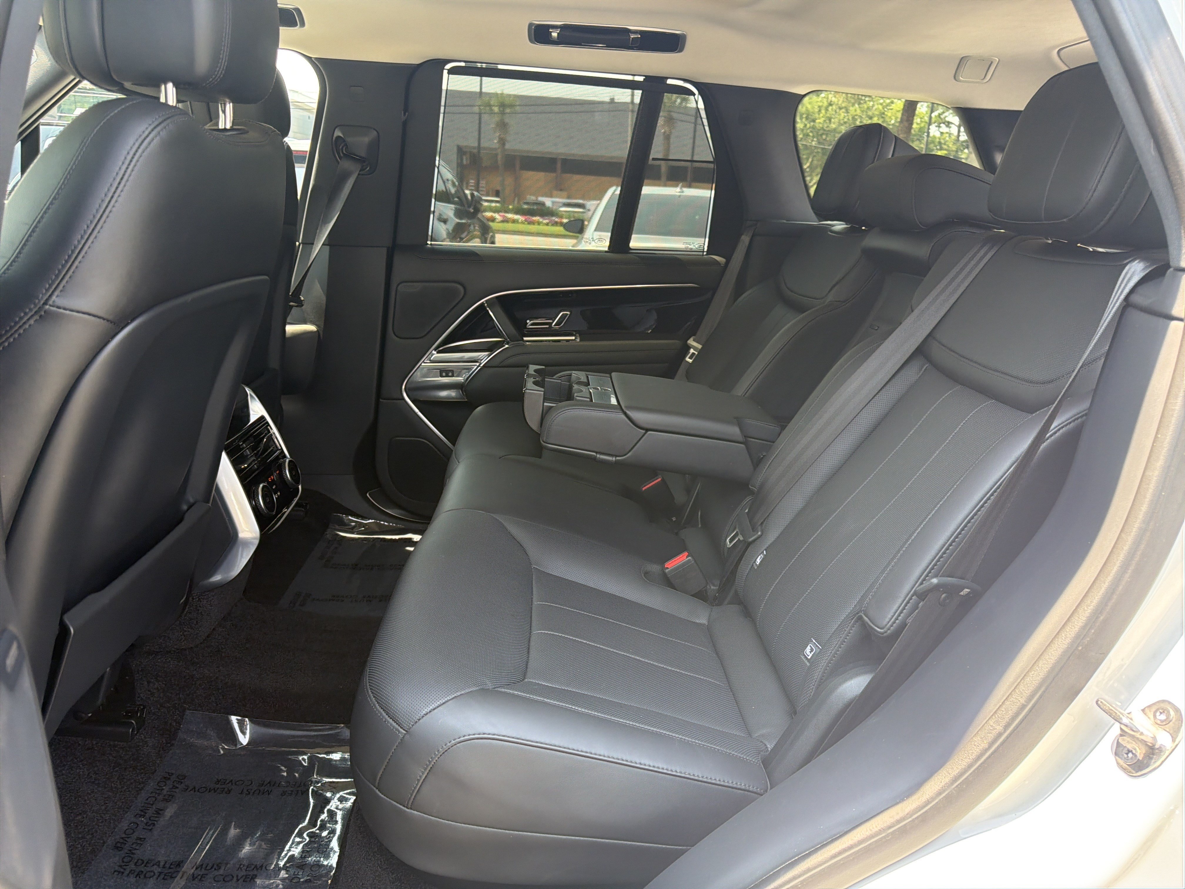 Used 2022 Land Rover Range Rover SE AWD/4WD image 45