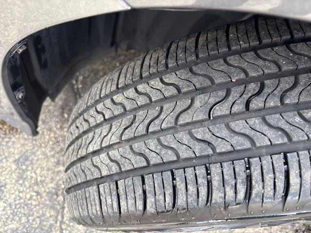 Used 2022 Toyota Prius L Eco image 28