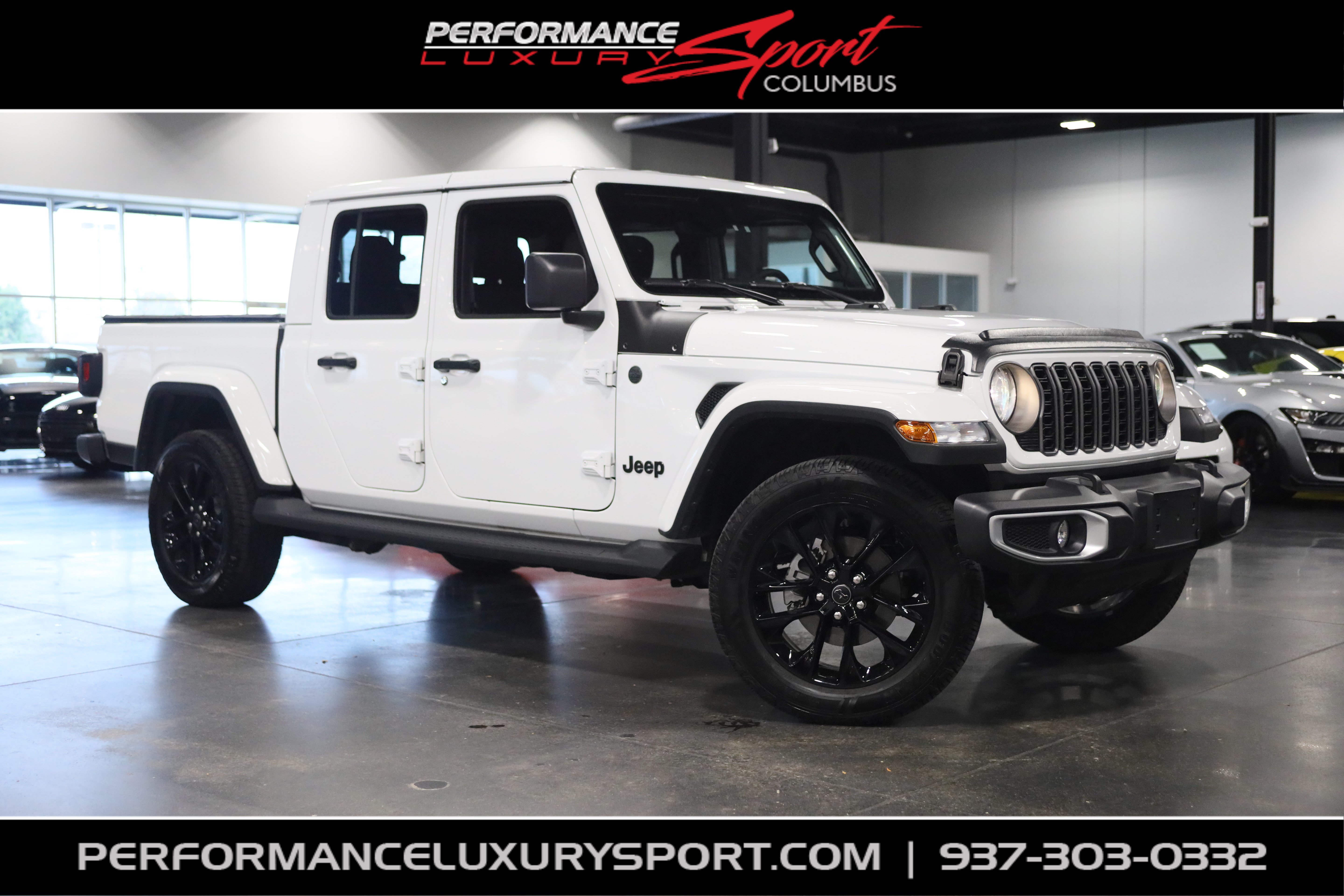 Used 2025 Jeep Gladiator Sport AWD/4WD image 1