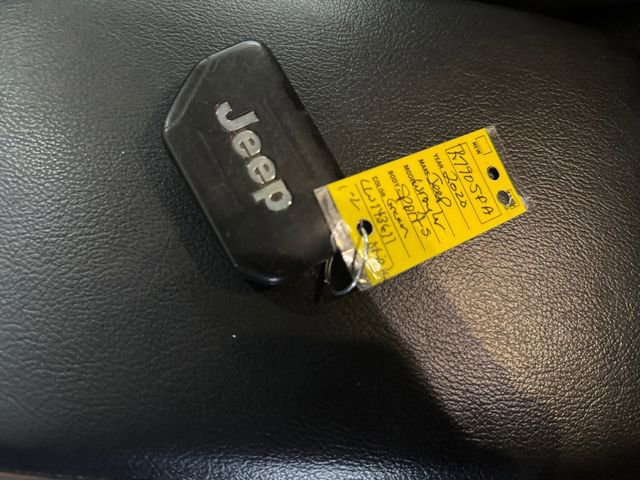 Used 2020 Jeep Wrangler Sport image 31