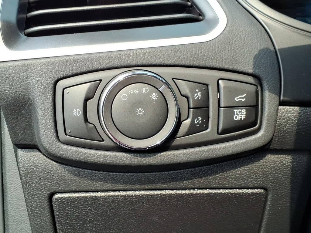 Used 2023 Ford Edge SEL w/ Convenience Package AWD/4WD image 19