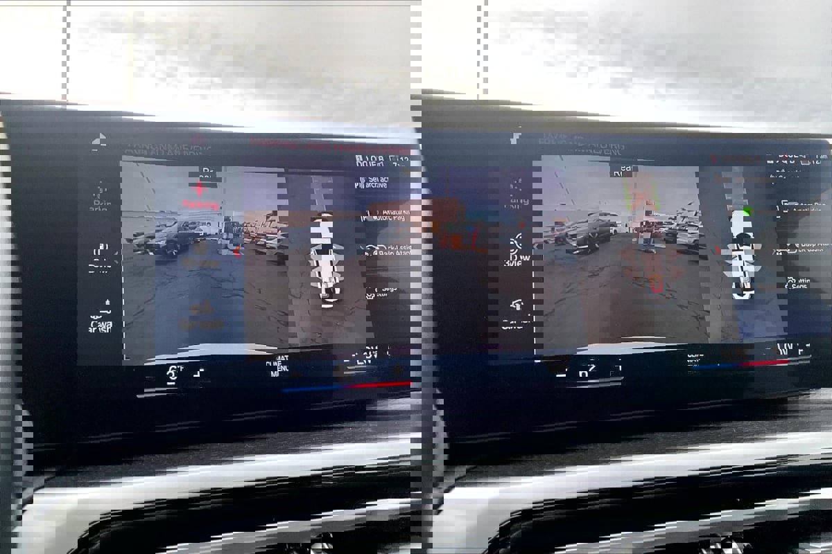 Used 2023 BMW i4 eDrive40 image 17