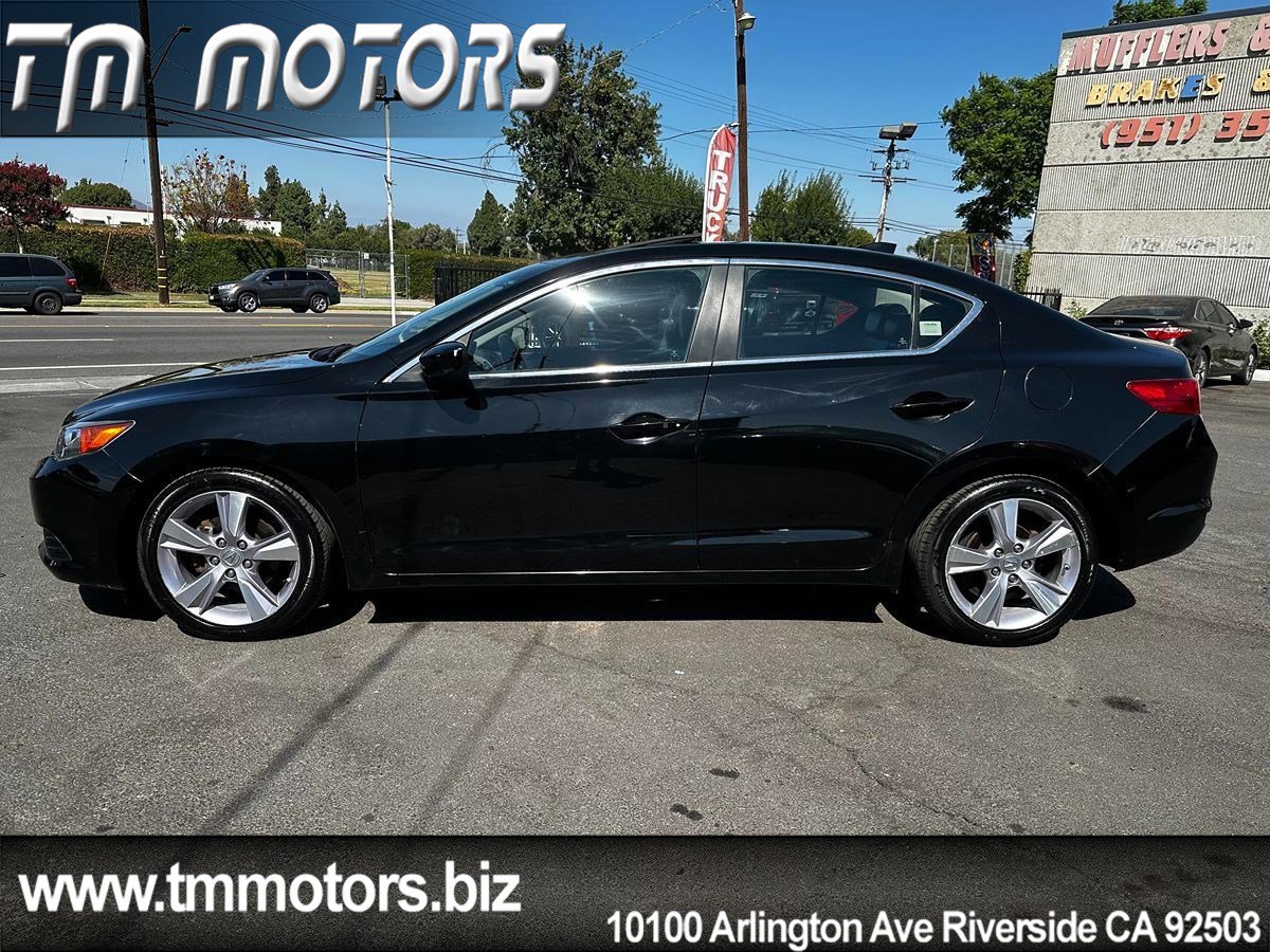 Used 2013 Acura ILX w/ Technology Package image 3