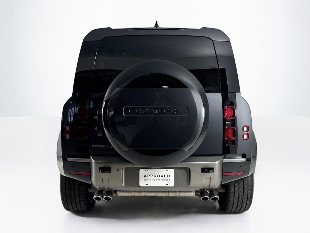 Used 2025 Land Rover Defender 110 X-Dynamic SE AWD/4WD image 4