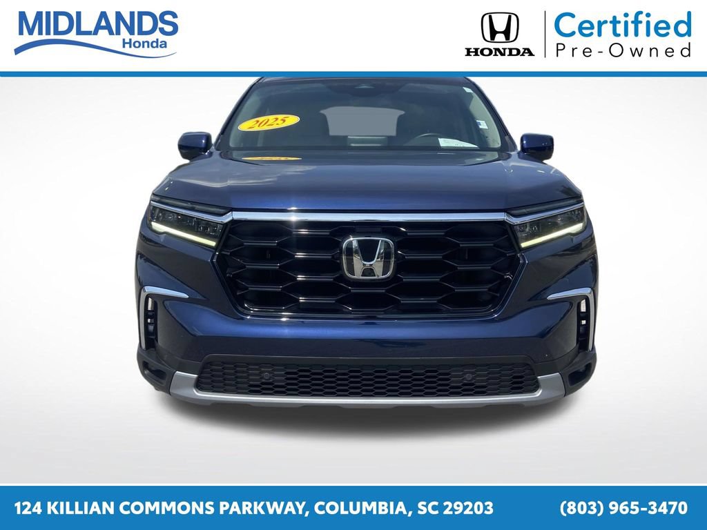 Used 2025 Honda Pilot Touring image 2
