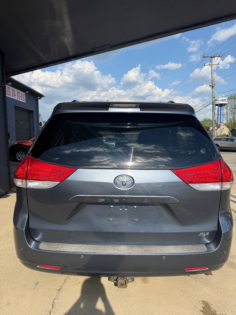 Used 2013 Toyota Sienna XLE FWD image 5