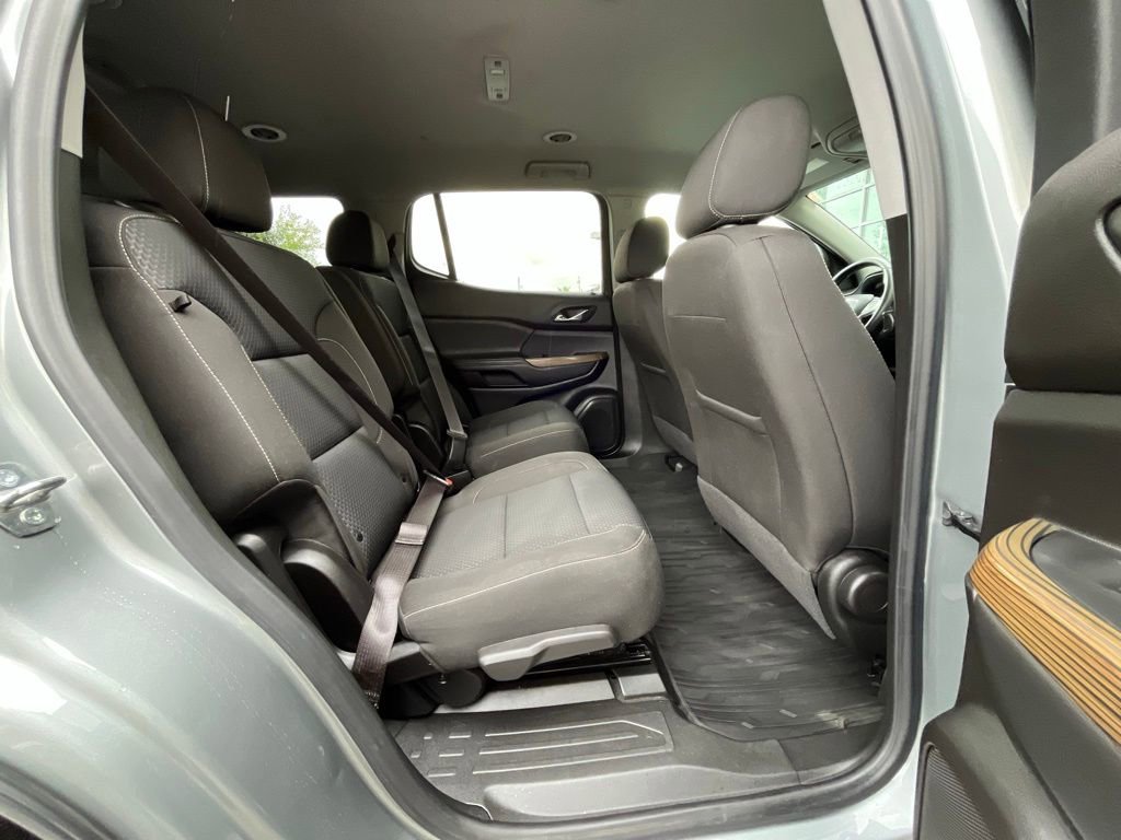 Certified 2023 GMC Acadia SLE w/ Driver Convenience Package image 21