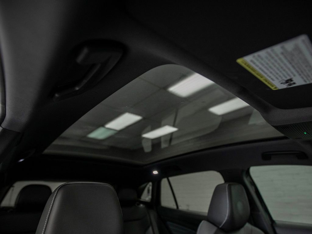 Used 2023 Volkswagen ID.4 Pro S Plus image 23