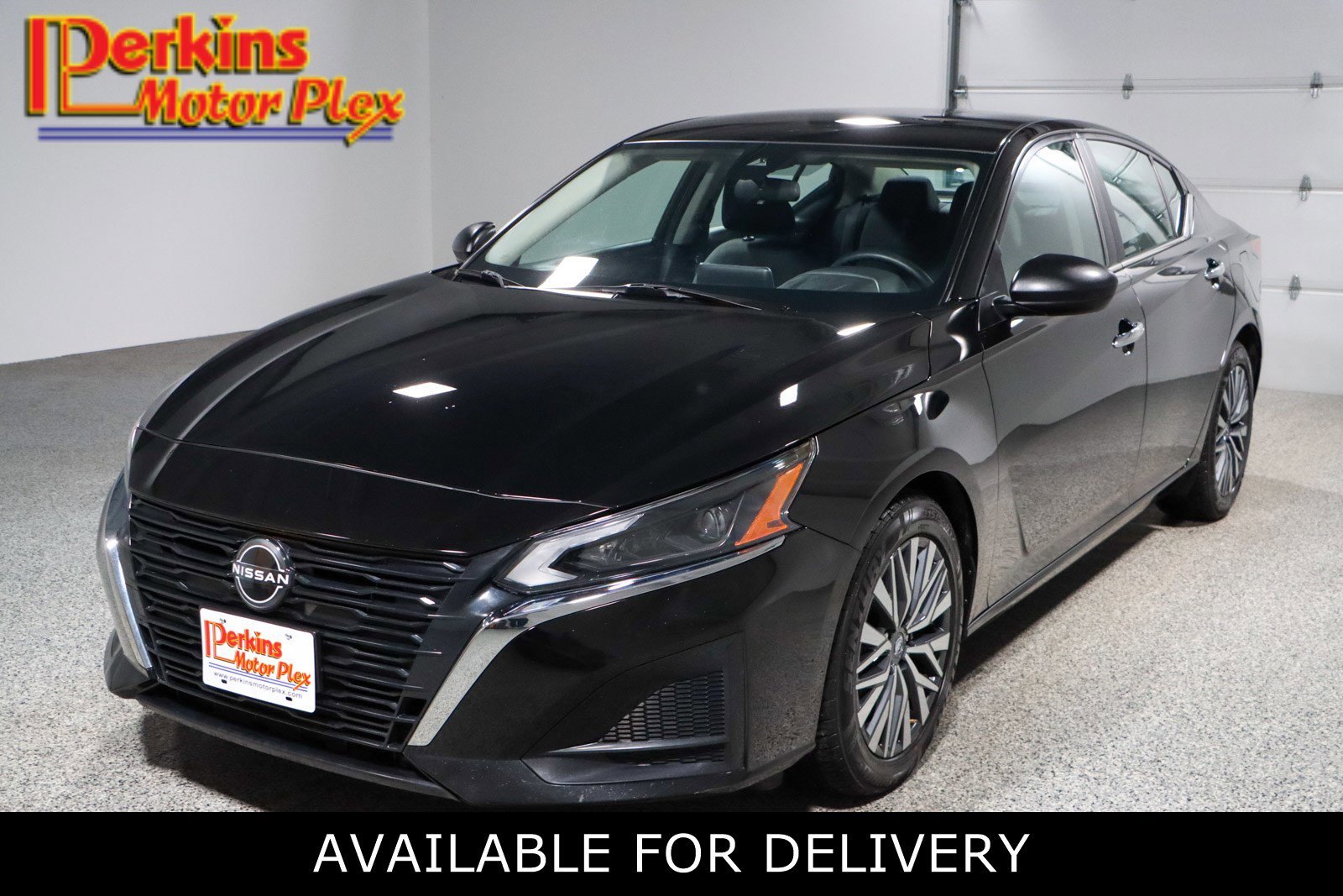 Used 2024 Nissan Altima 2.5 SV image 1