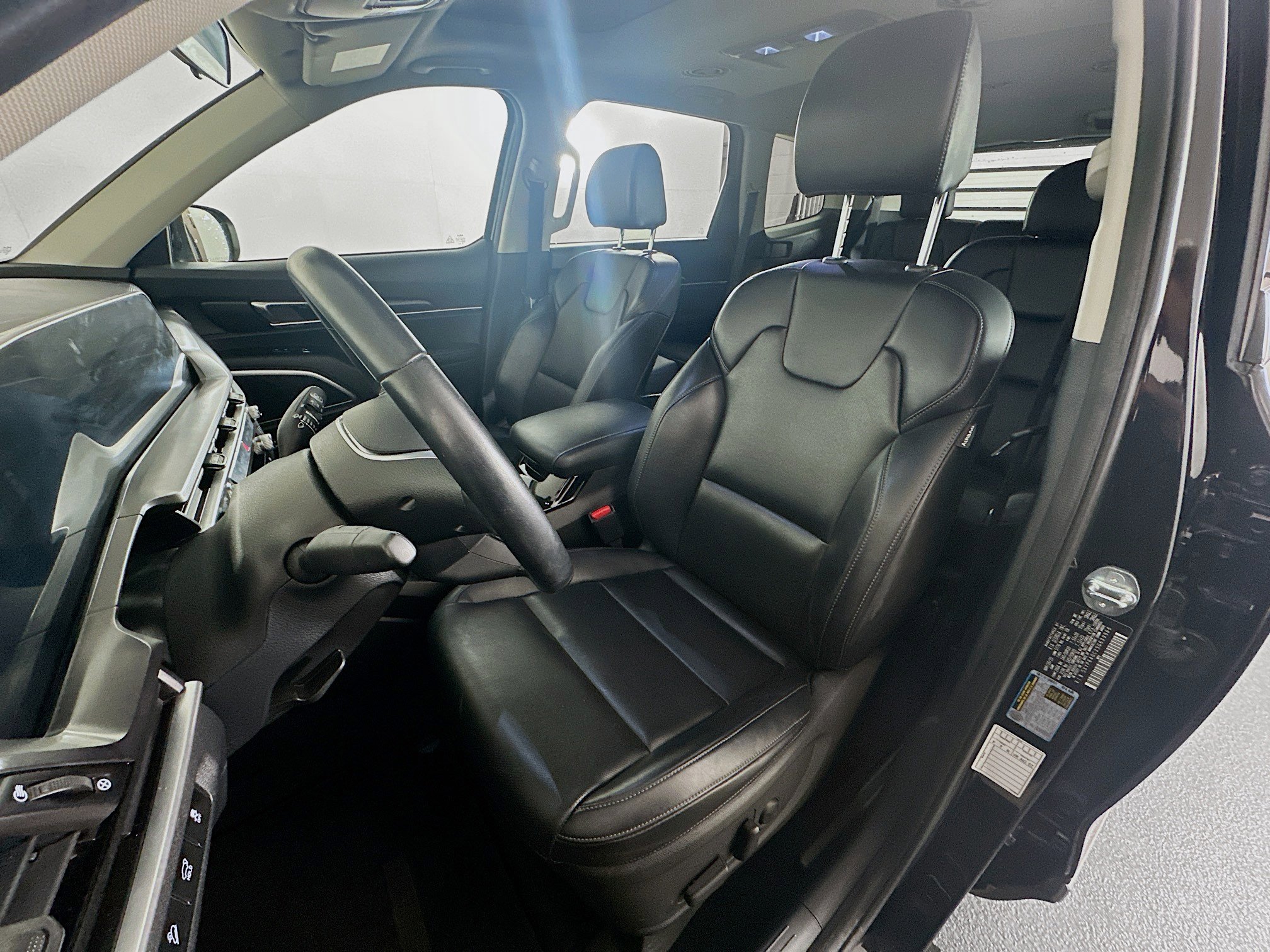 Used 2025 Kia Telluride S image 13