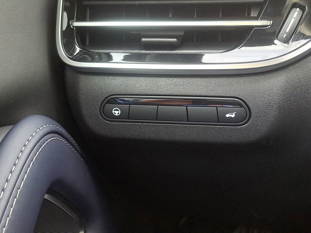 New 2026 INFINITI QX60 Sport w/ Dark Cargo Package image 15