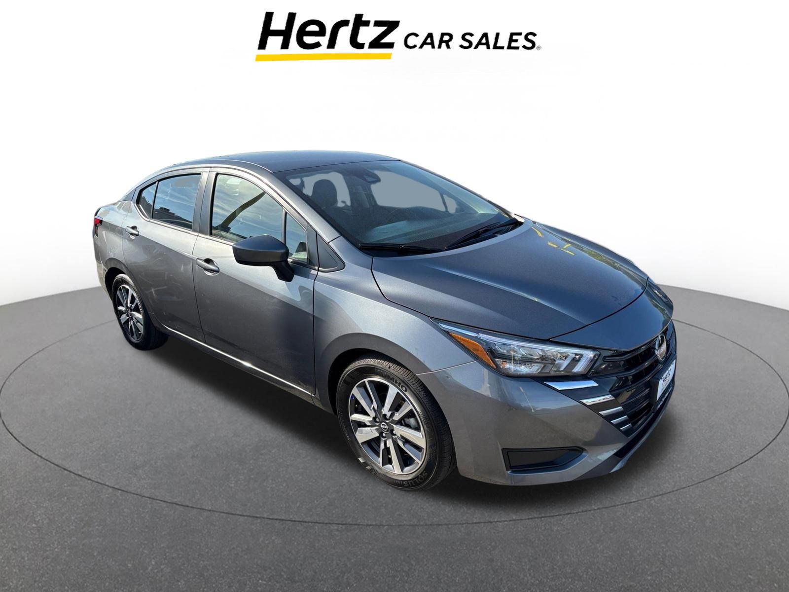 Used 2025 Nissan Versa SV image 1