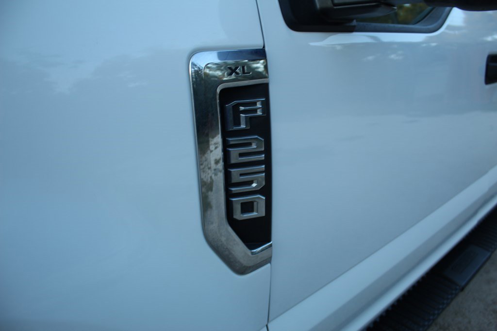 Used 2022 Ford F250 XL w/ Power Equipment Group image 9