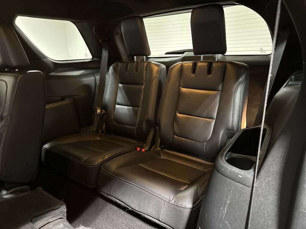 Used 2019 Ford Explorer Limited w/ Class III Trailer Tow Package FWD image 24