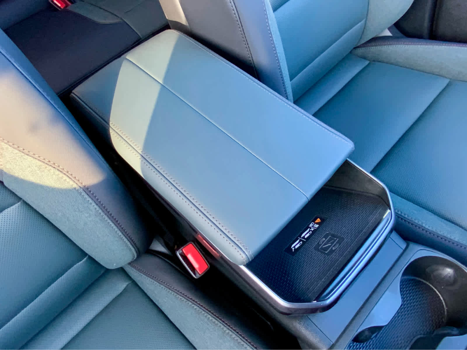 New 2026 GMC Terrain AT4 w/ LPO, Black Badging Package image 30