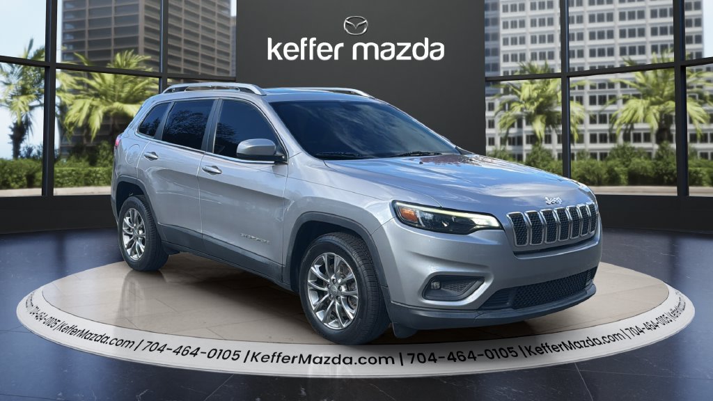 Used 2019 Jeep Cherokee Latitude Plus FWD image 1