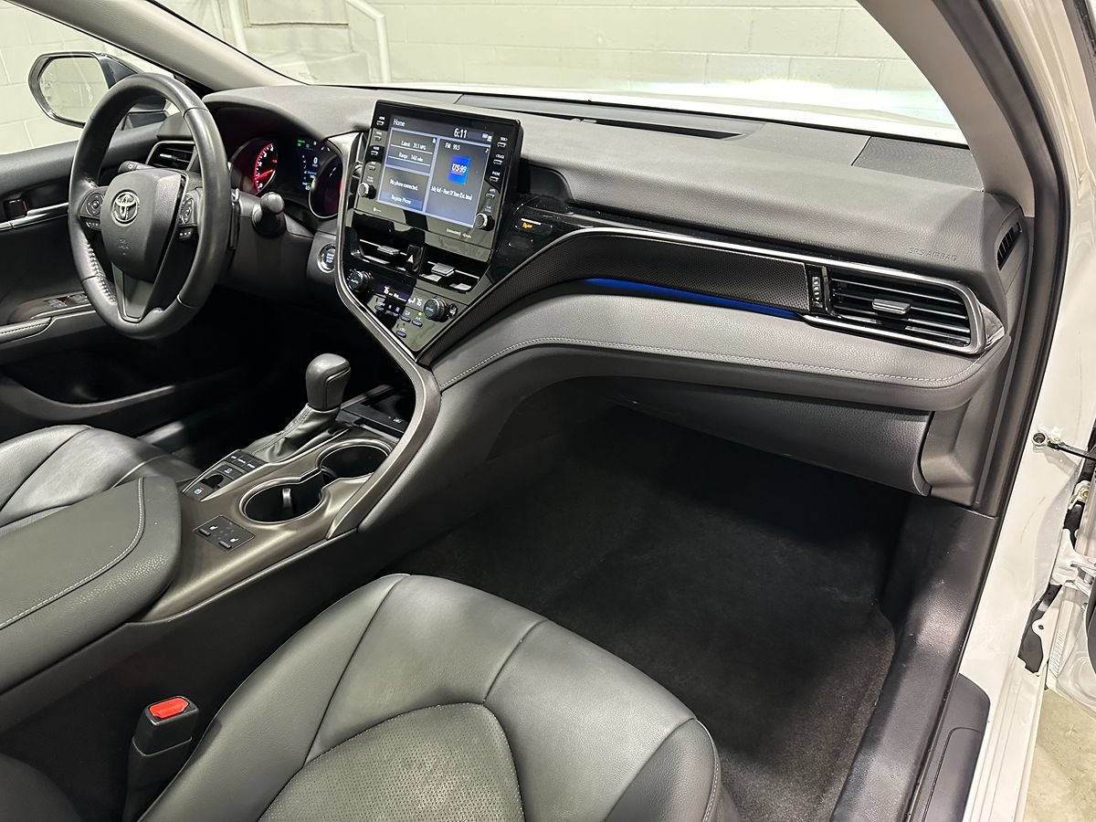 Used 2022 Toyota Camry XSE w/ Carpet Mat Package (TMS) FWD image 12