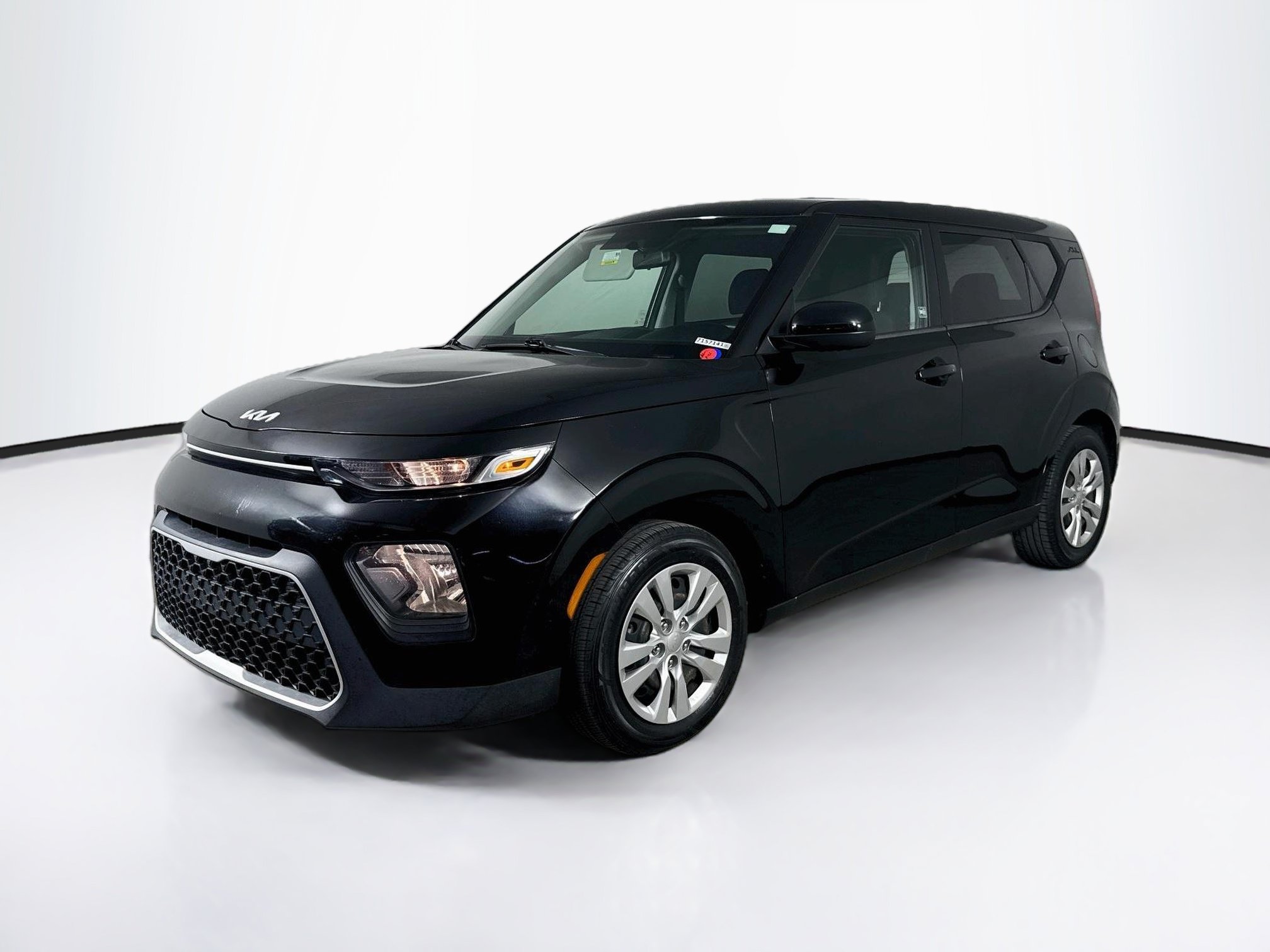 Used 2022 Kia Soul LX FWD image 4