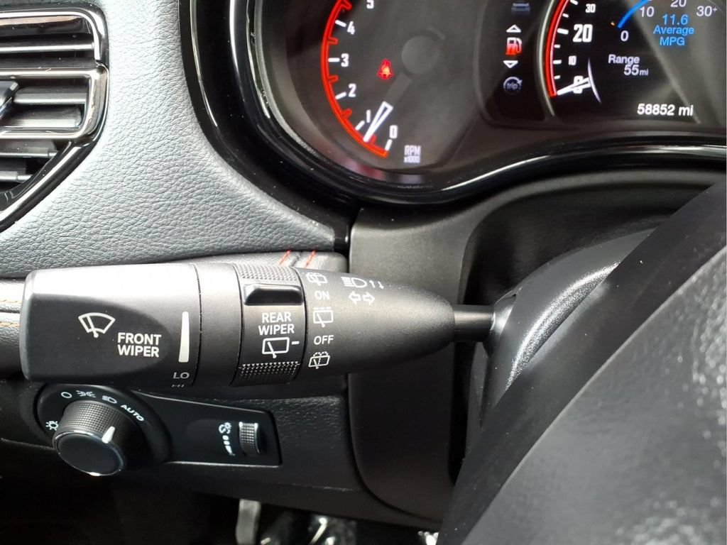 Used 2023 Dodge Durango GT RWD image 29
