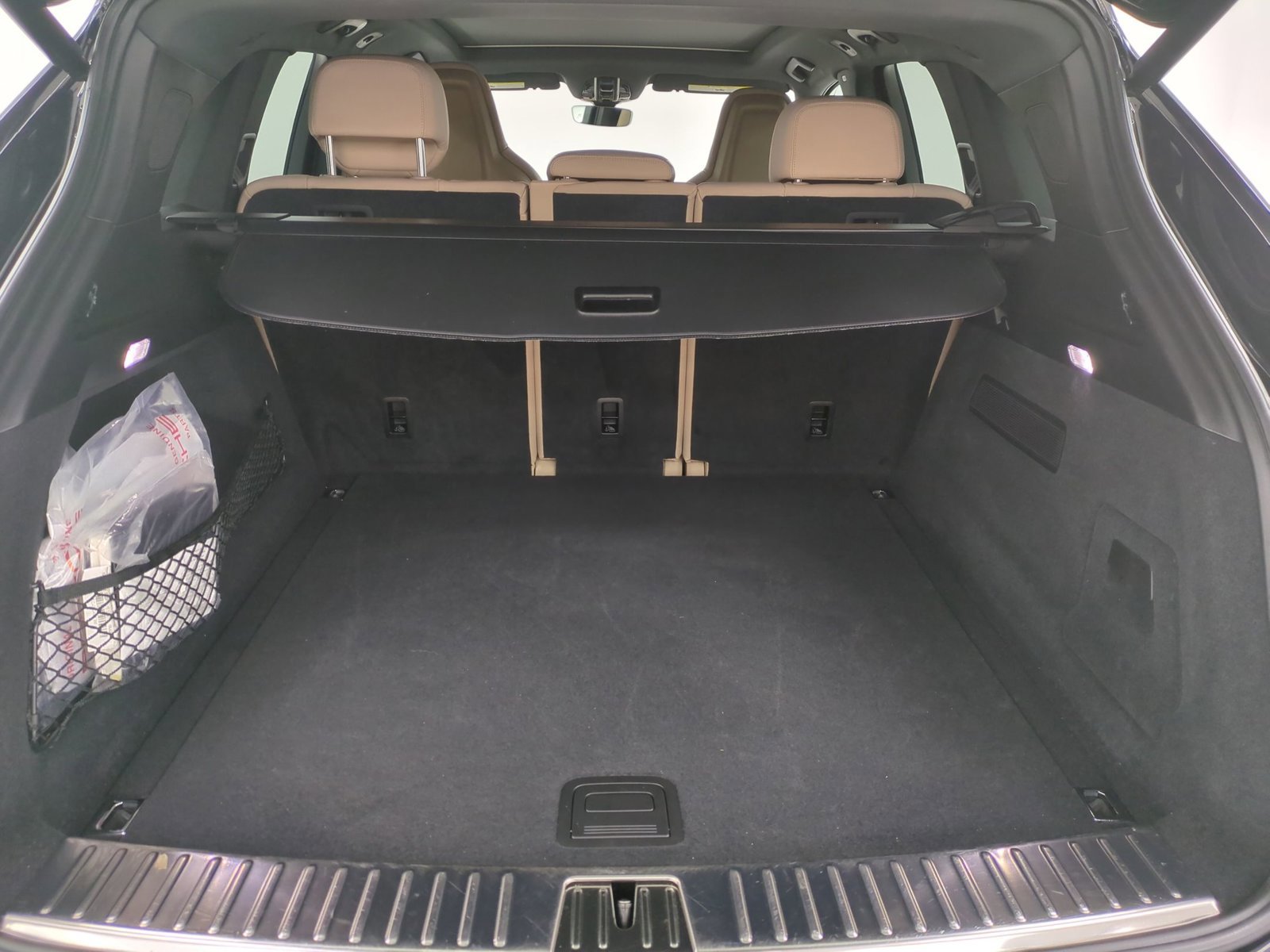 Certified 2023 Porsche Cayenne Platinum Edition image 10