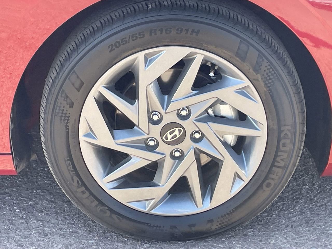 Certified 2025 Hyundai Elantra Sport image 9