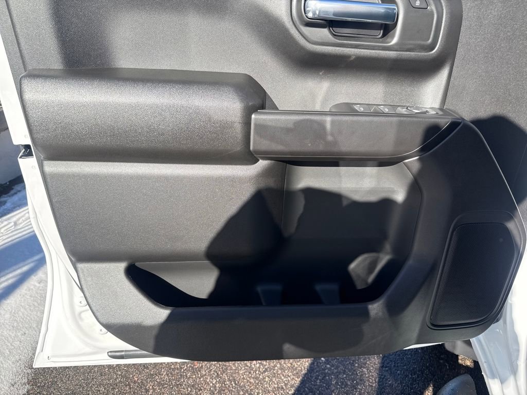 Used 2026 Chevrolet Silverado 1500 Custom w/ Turbomax Blackout Package image 10