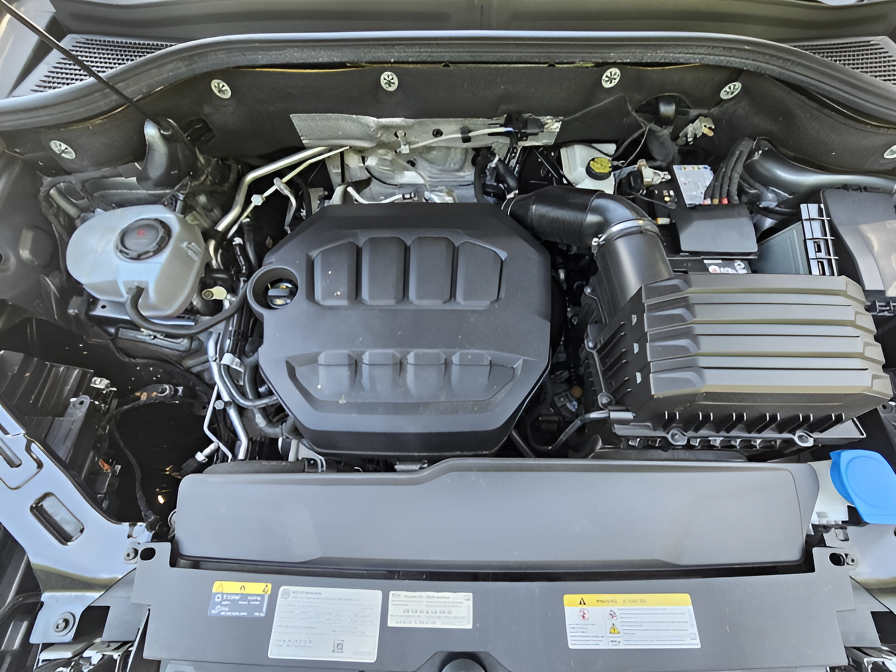 Used 2024 Volkswagen Atlas SEL AWD/4WD image 25