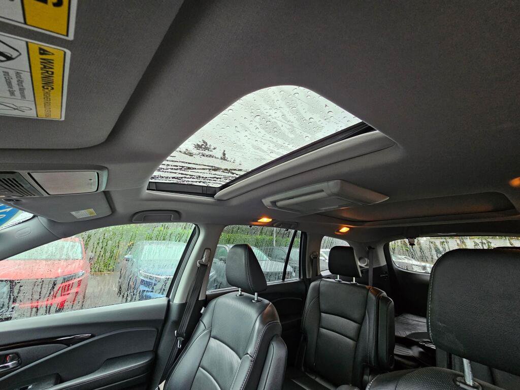 Certified 2017 Honda Pilot Elite image 23