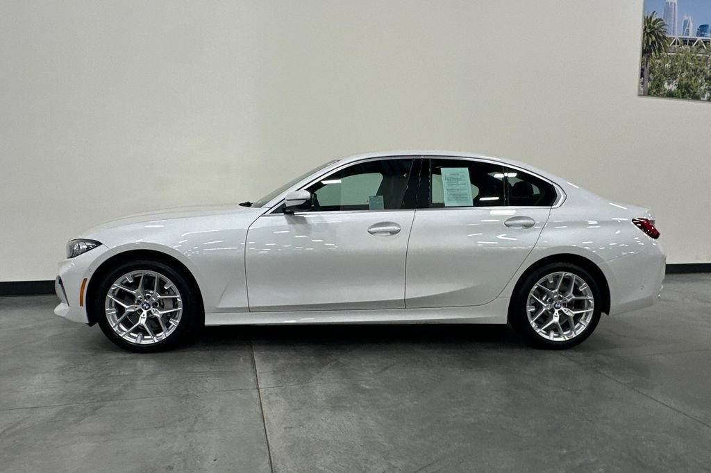 Used 2025 BMW 330i xDrive Sedan w/ Premium Package AWD/4WD image 7