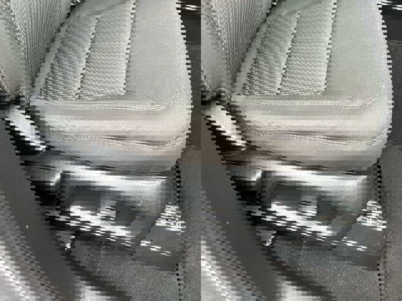 Used 2023 Ford Explorer XLT image 14