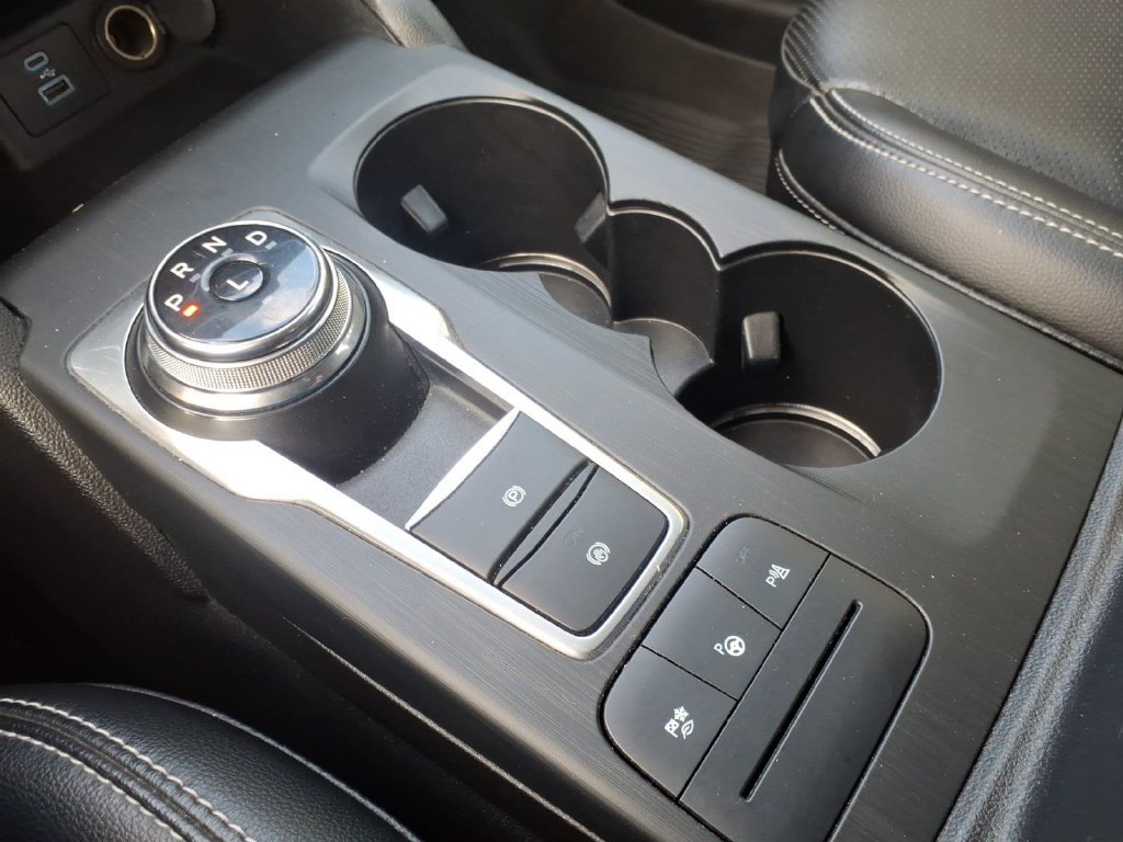 Certified 2021 Ford Escape Titanium AWD/4WD image 27