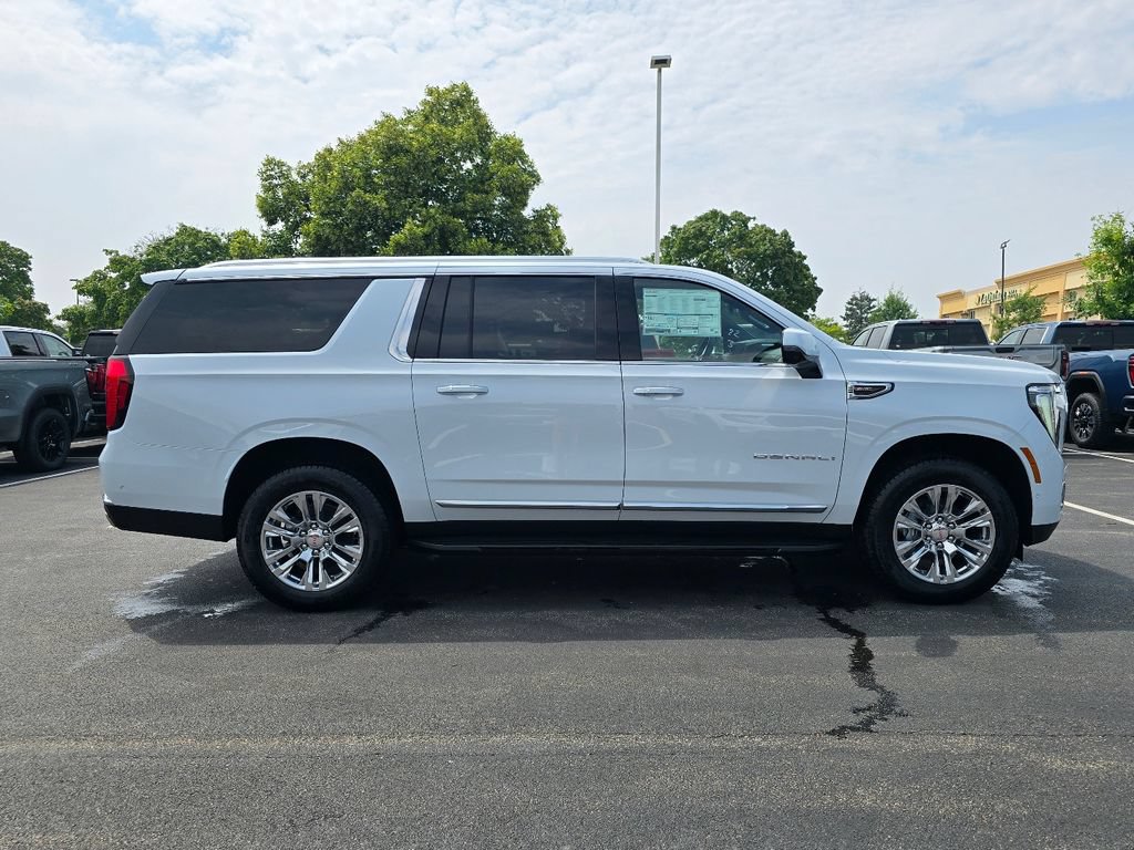 New 2026 GMC Yukon XL Denali w/ Advanced Technology Package AWD/4WD image 7